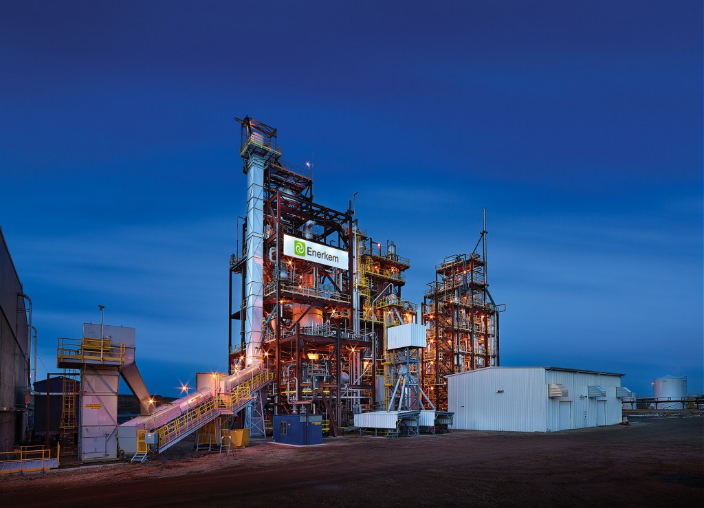 Enerkem is the first company in the world to have successfully produced biomethanol from municipal solid waste at the commercial scale. (photo: Merle Prosofsky) (CNW Group/ENERKEM INC.)